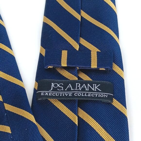 JOS. A. BANK Men’s Navy Gold Stripe Silk Tie Executive Classic Office - Picture 6 of 7